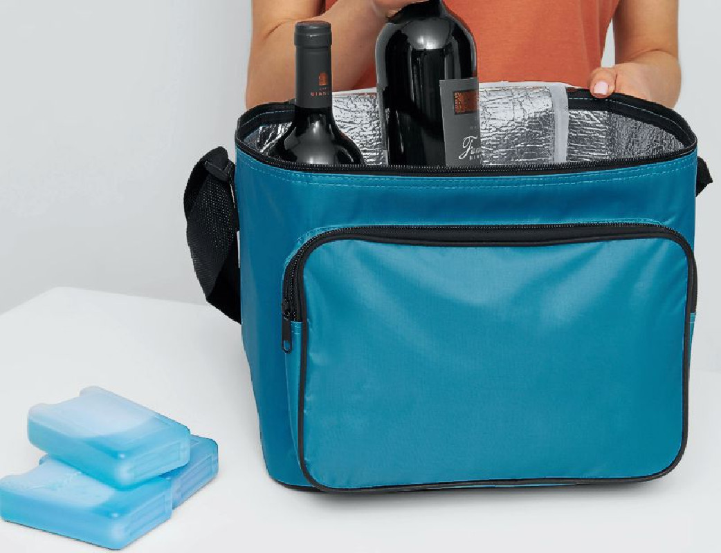 Køletaske med god frontlomme i stor model fås nu i 2 farver