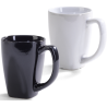 Kaffekrus fås i sort og hvid  som keramikkrus