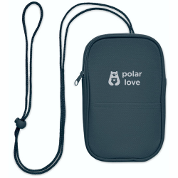 se lille rejsetaske i 4 farver med logo her - tjek tilbud på taske her