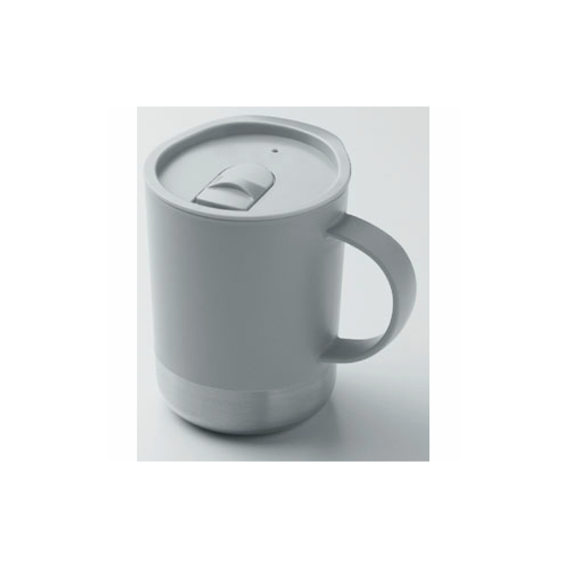 Tjek kaffekrus med låg med låg fra 50 stk  - se tilbud på plastikkrus