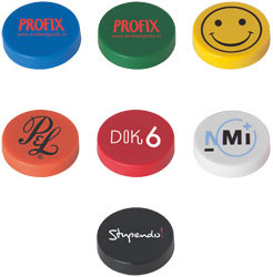 Magnet med logo - billig  køleskabsmagnet 